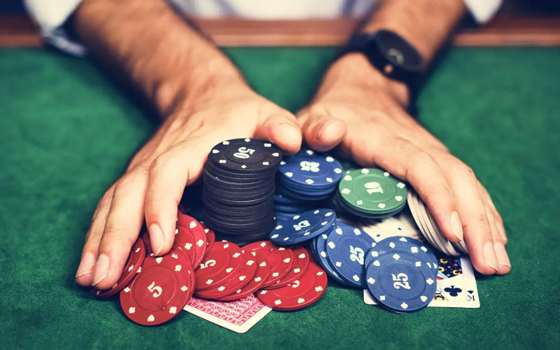 Phỉnh mang đến nhiều lợi ích đặc biệt trong Poker